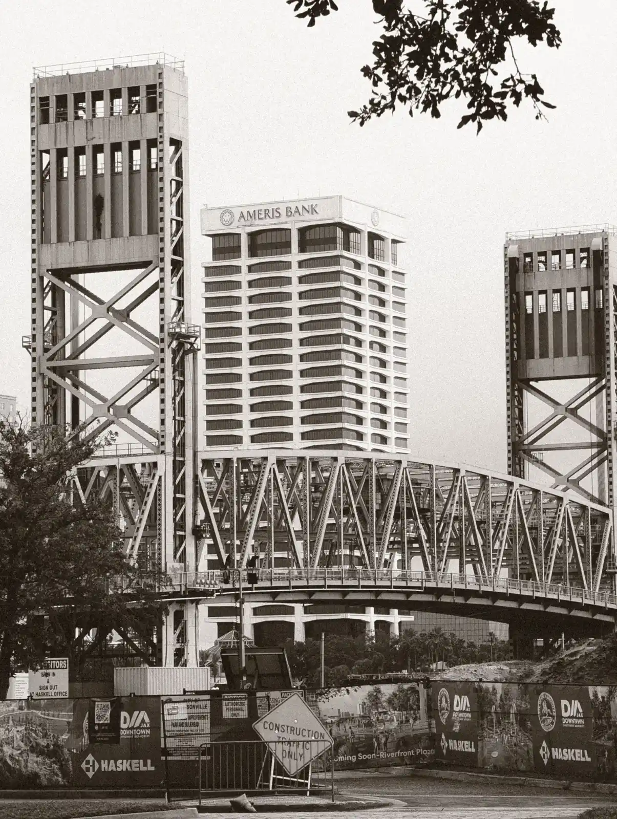 Jacksonville lift bridge and bank tower